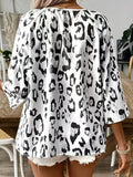 Leopard print V-neck gathered three-quarter sleeve shirt